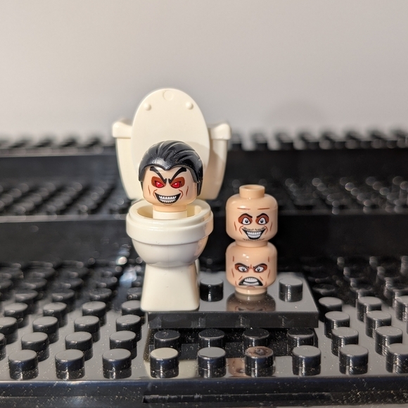 Unbranded Other - Skibidi Toilet Minifigure- Building Block Toy Camera Man Enemy